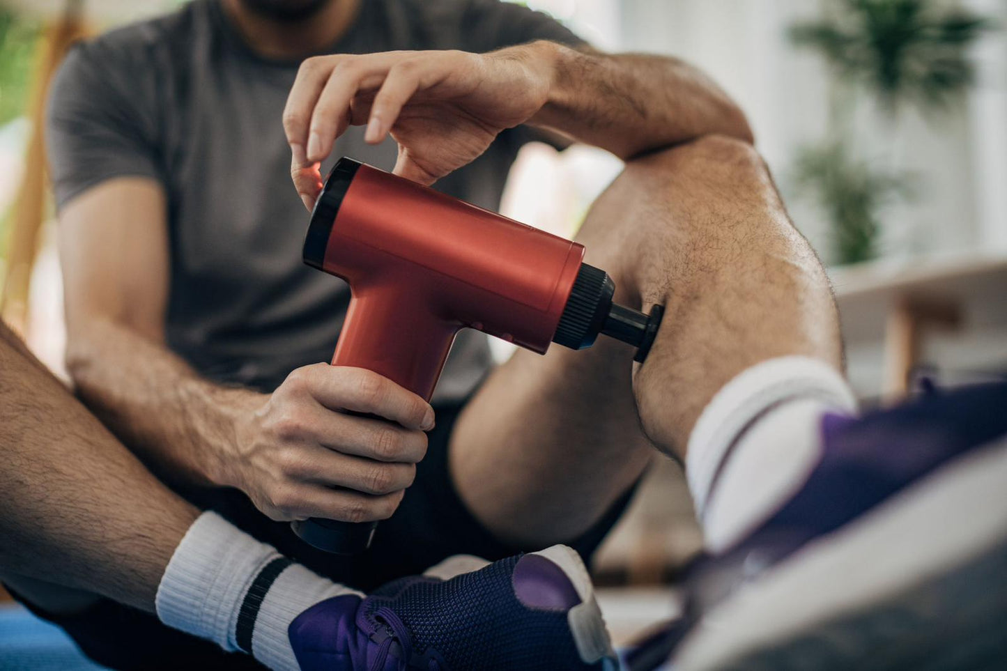 Pistola Masajeadora Muscular Profesional | Recuperación y Alivio del Dolor